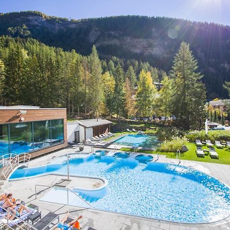 Le Bristol Leukerbad Buitenkant foto
