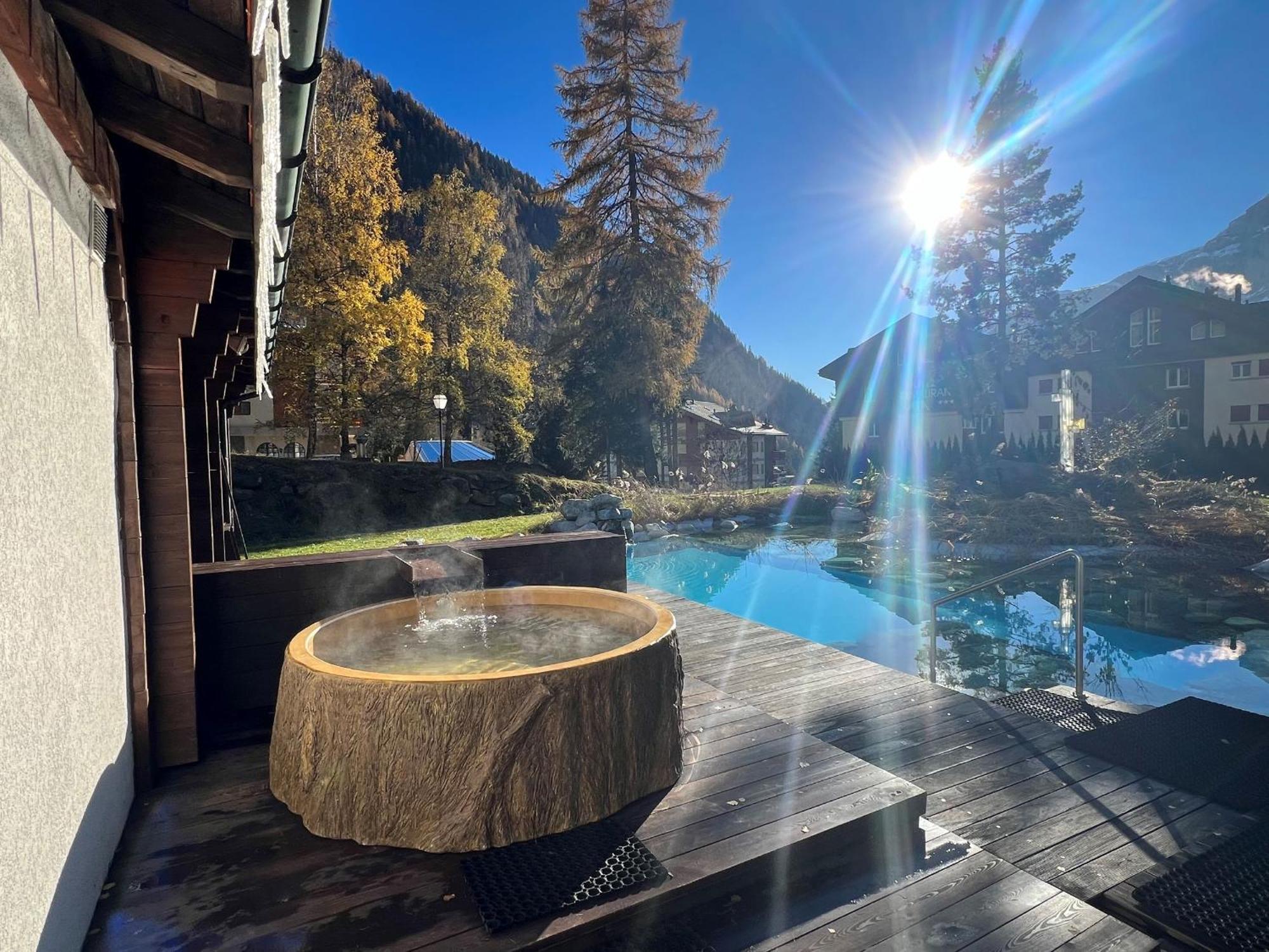 Le Bristol Leukerbad Buitenkant foto